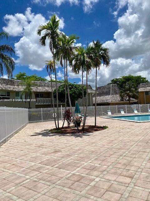 VILLAS OF MIAMI LAKES CON - Residential Lease