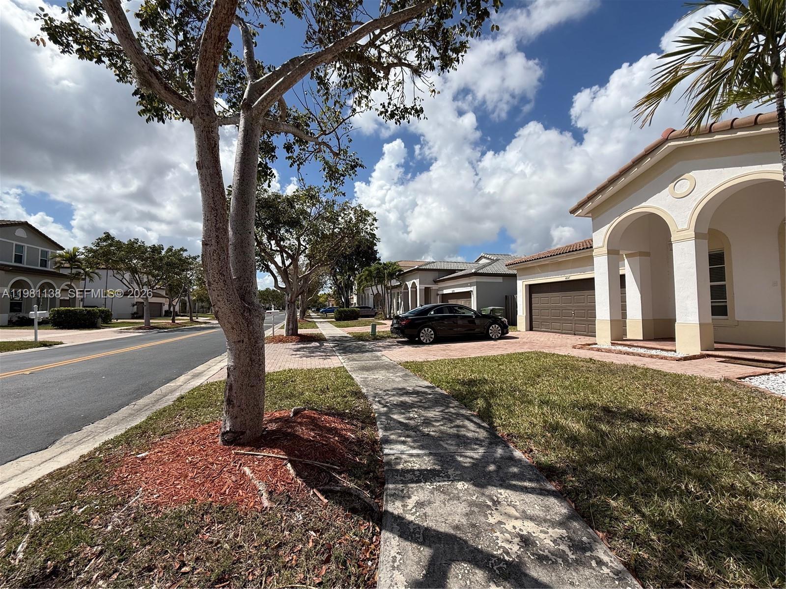 FLORIDIAN BAY ESTATES SOU - Residential