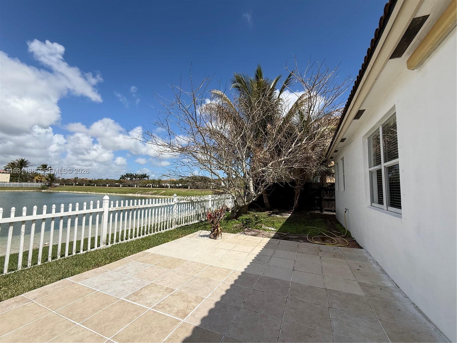 FLORIDIAN BAY ESTATES SOU - Residential