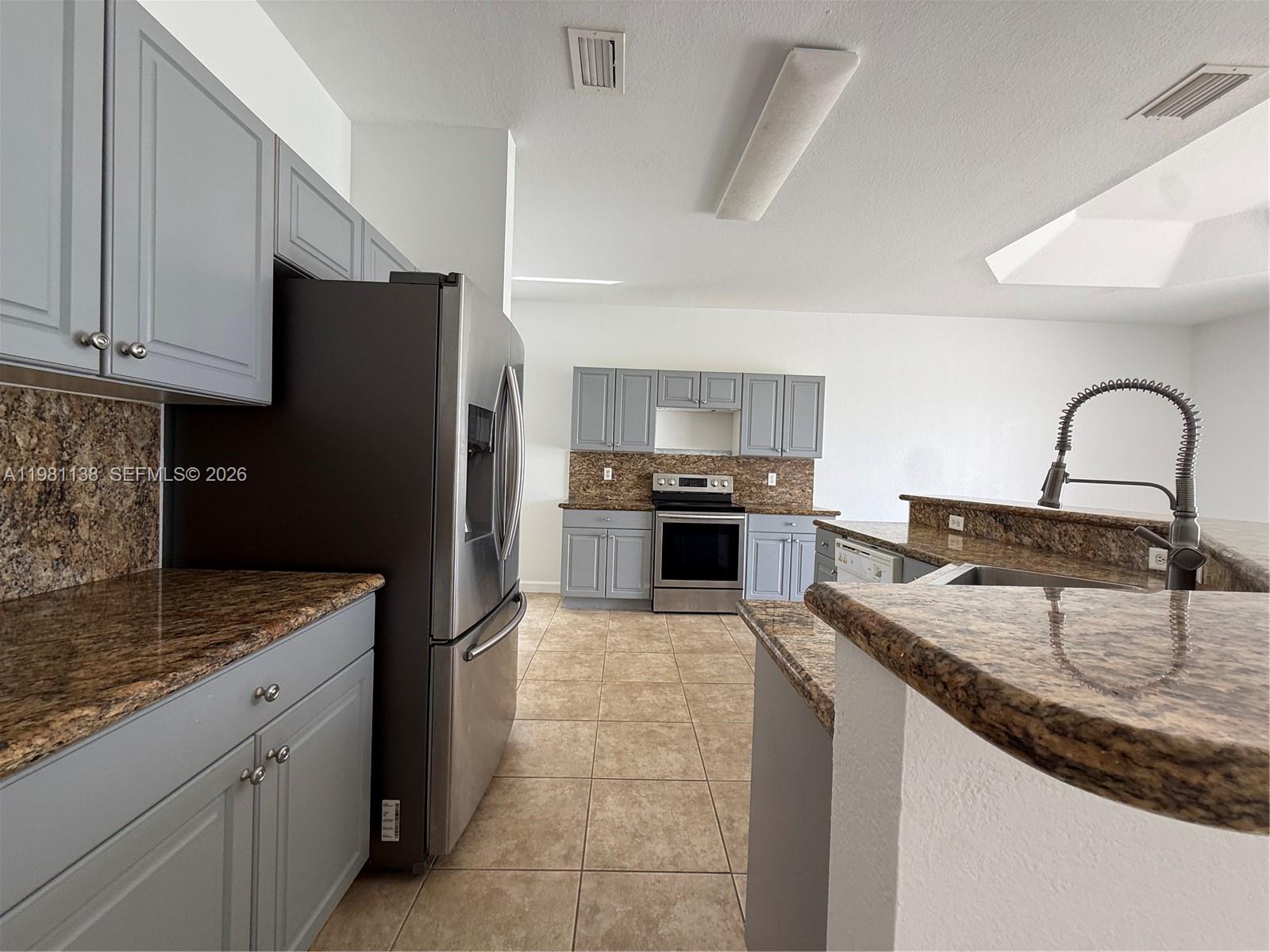 FLORIDIAN BAY ESTATES SOU - Residential