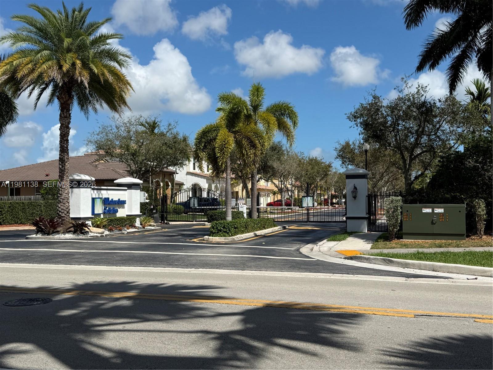 FLORIDIAN BAY ESTATES SOU - Residential