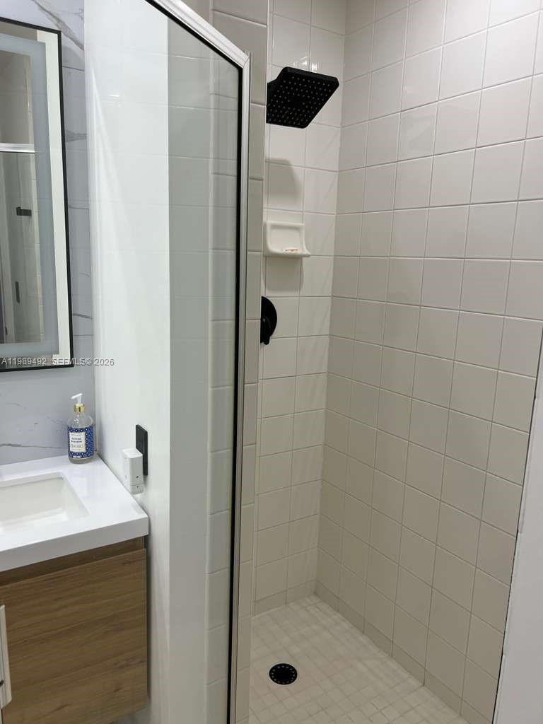 DORAL HOUSE CONDO NO 1 - Residential Lease