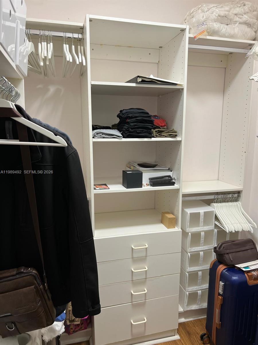 DORAL HOUSE CONDO NO 1 - Residential Lease