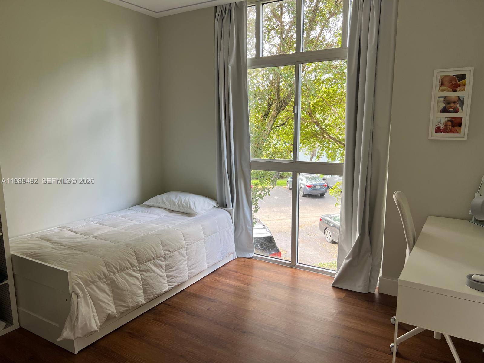 DORAL HOUSE CONDO NO 1 - Residential Lease