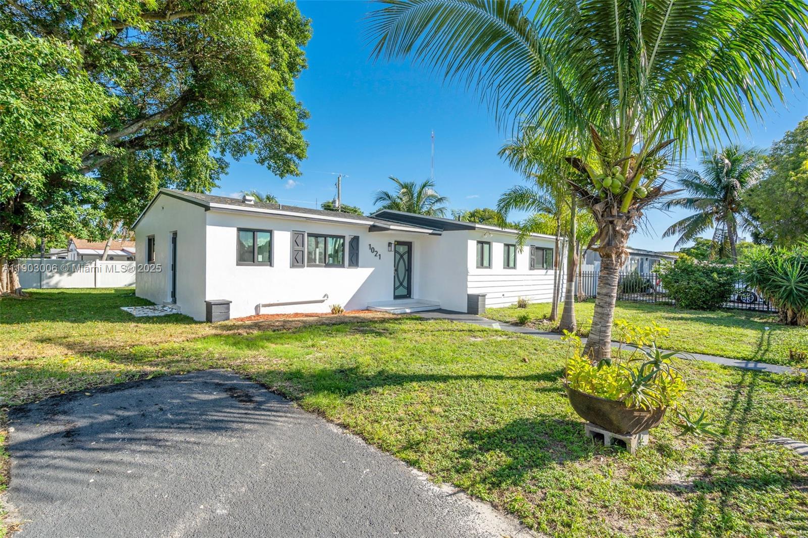 1021 NW 195th St
