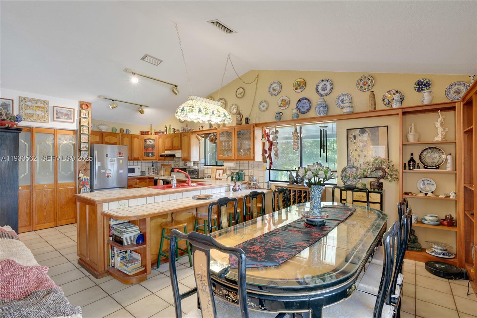 SEA GRAPE TOWN HOMES - Residential