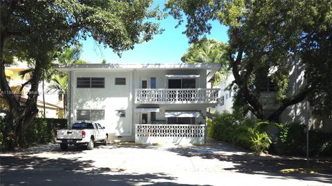 Photo of 835 Meridian Ave #4, Miami Beach, FL 33139 (MLS # A11887098)