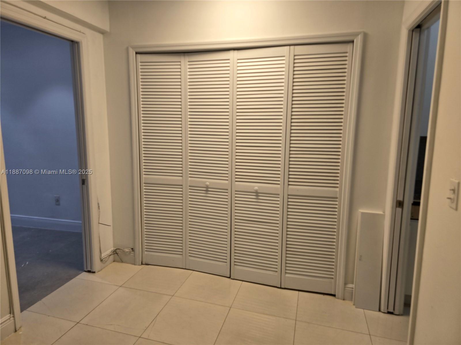 835 MERIDIAN CONDO - Residential