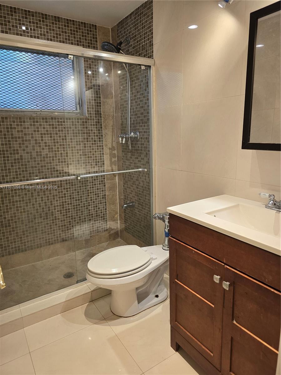 835 MERIDIAN CONDO - Residential
