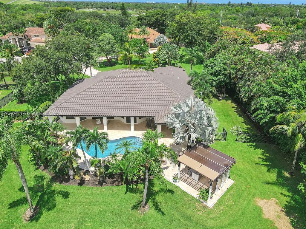 Photo of 3400 Carlton Ln, Davie, FL 33330 (MLS # A11412578)