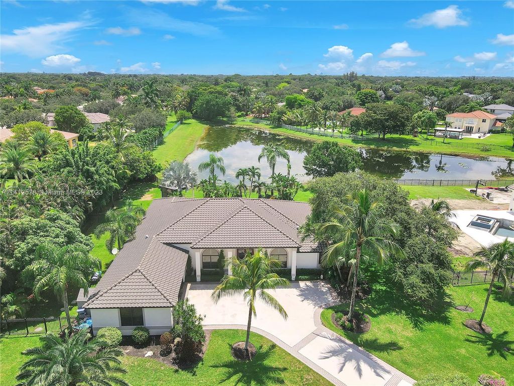 Photo of 3400 Carlton Ln, Davie, FL 33330 (MLS # A11412578)