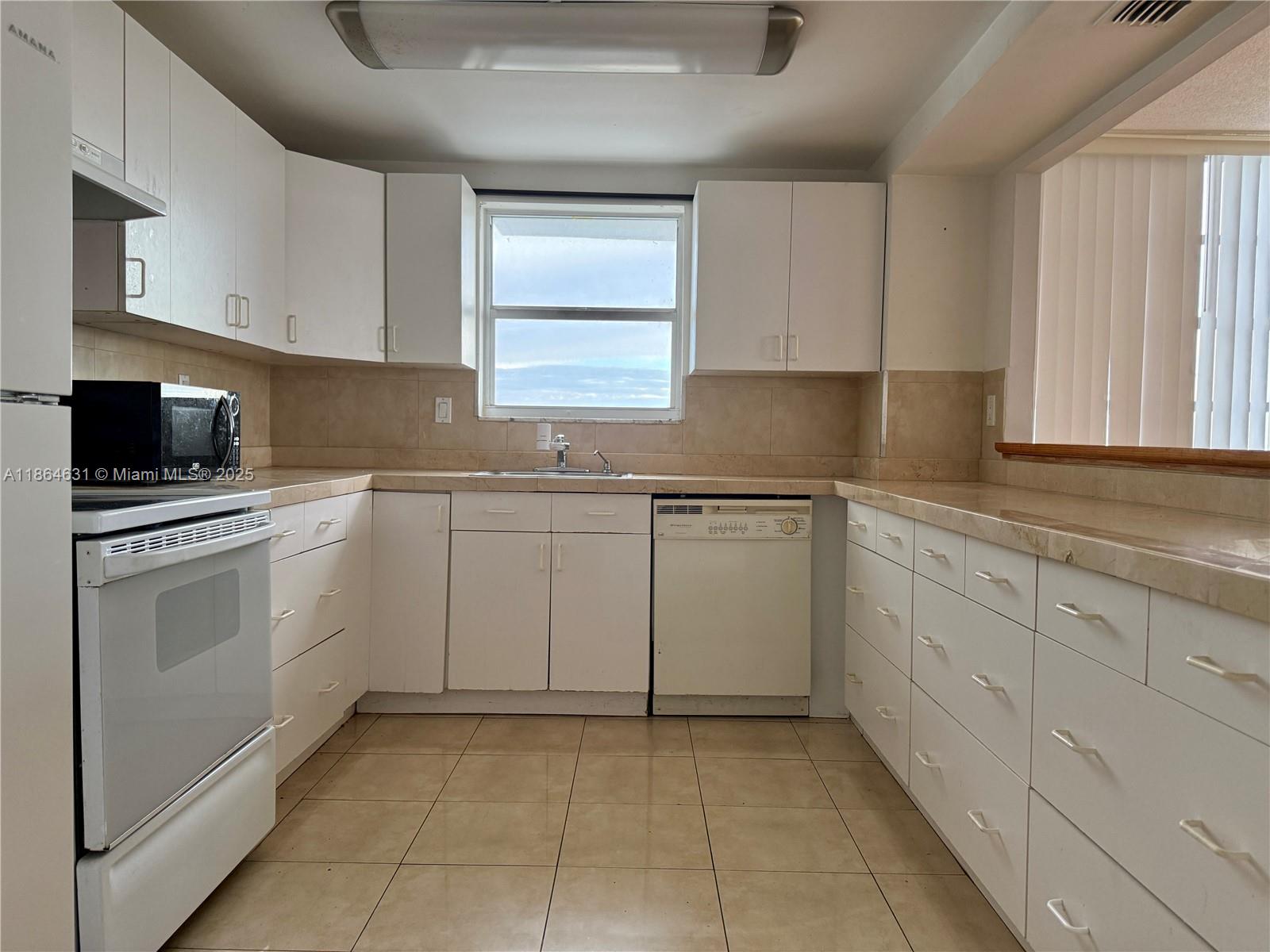 COMMODORE PLAZA CONDO - Residential Lease