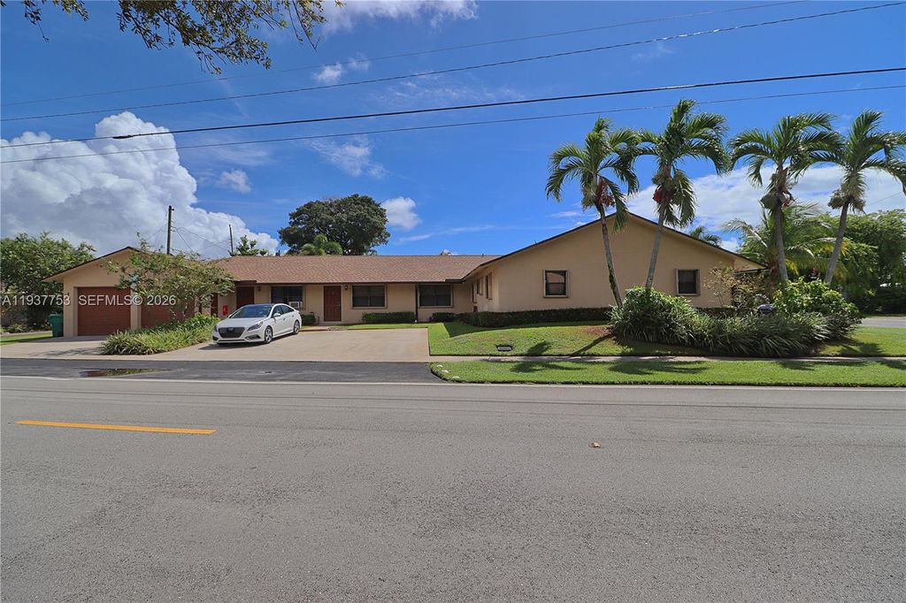 Photo of 278 SW 7th St #1-4, Dania Beach, FL 33004 (MLS # A11937753)
