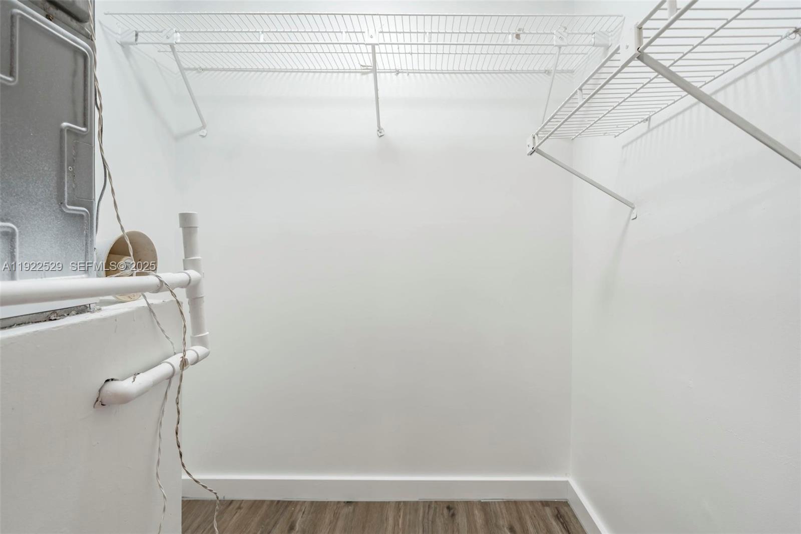 BRICKELL ESTATES - Residential