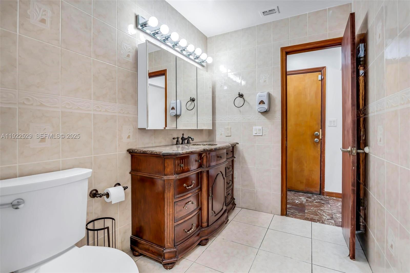 BRICKELL ESTATES - Residential