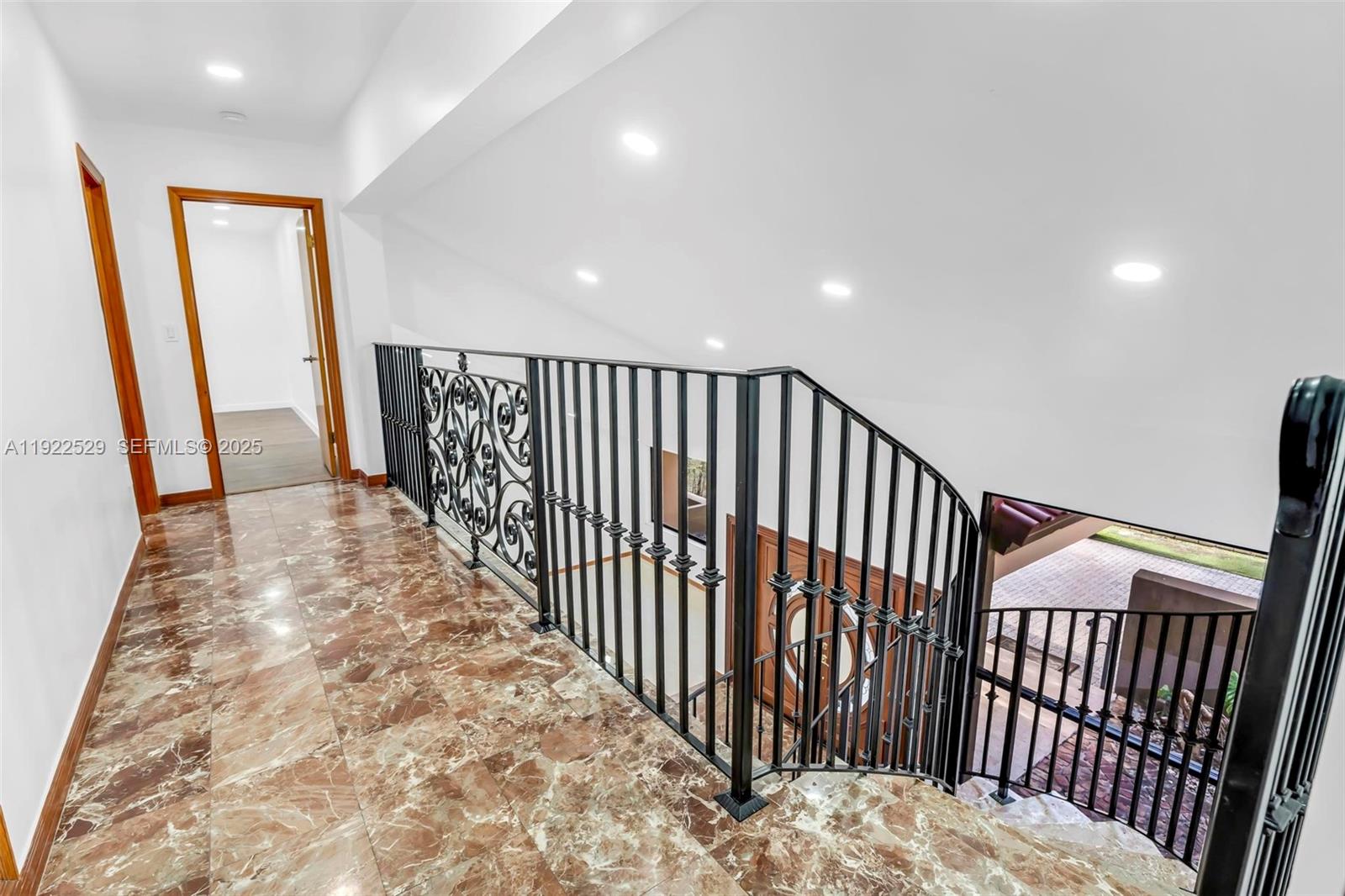 BRICKELL ESTATES - Residential