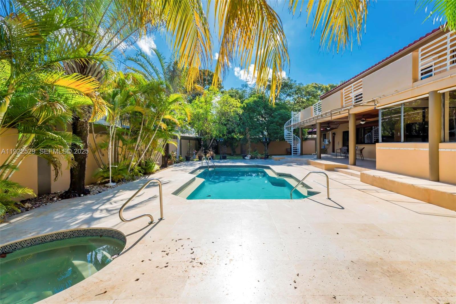 BRICKELL ESTATES - Residential