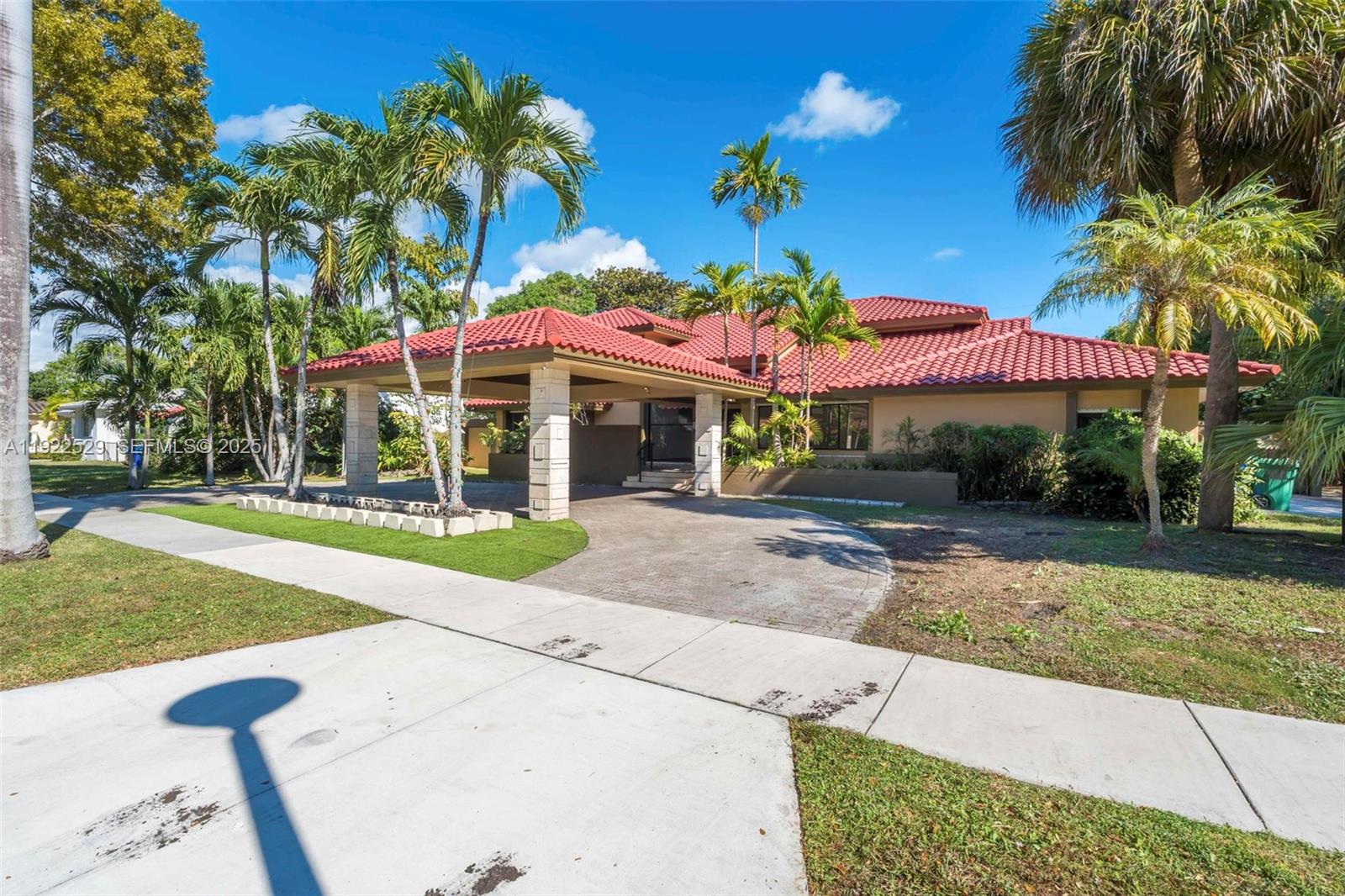 BRICKELL ESTATES - Residential