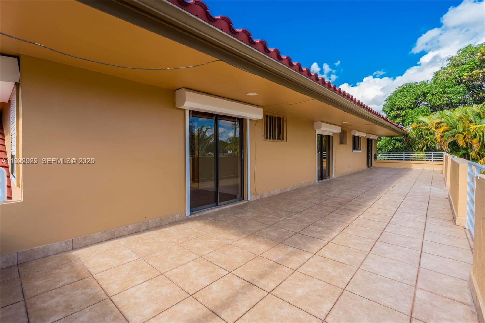 BRICKELL ESTATES - Residential