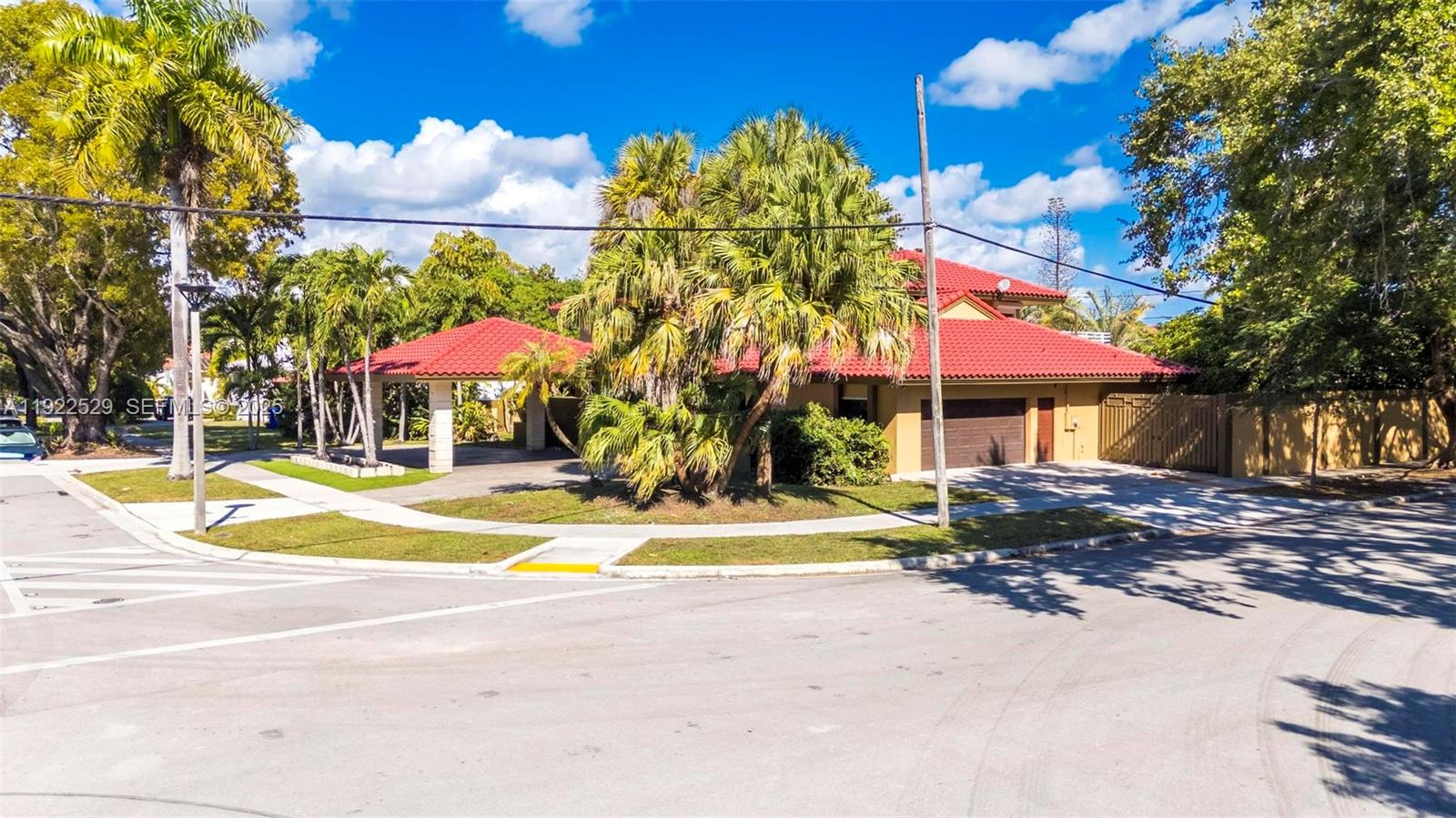 BRICKELL ESTATES - Residential