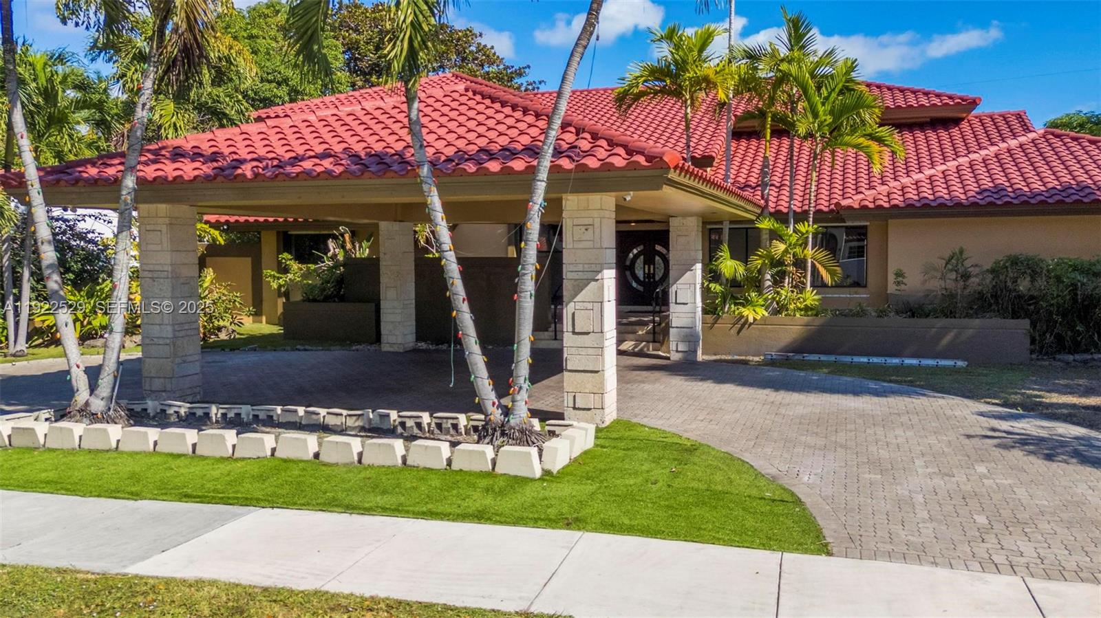 BRICKELL ESTATES - Residential