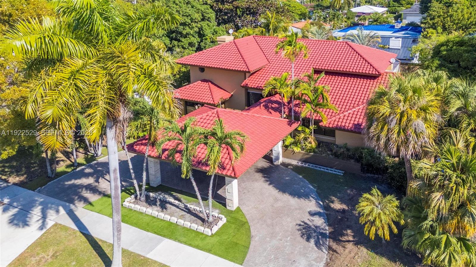 BRICKELL ESTATES - Residential