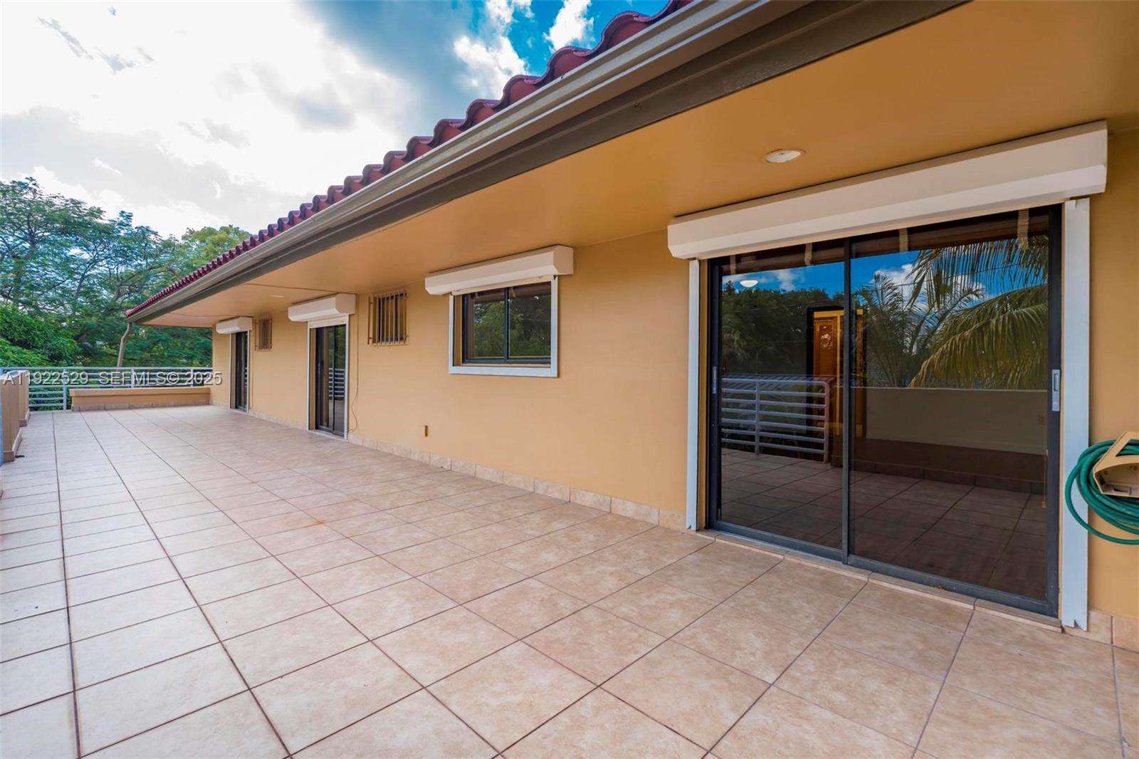 BRICKELL ESTATES - Residential