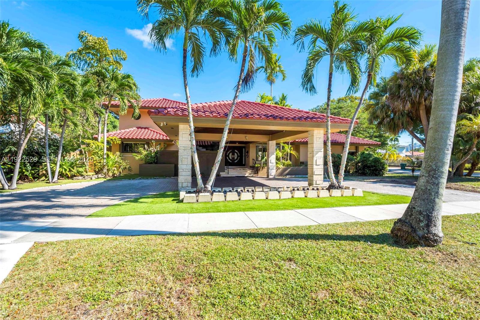 BRICKELL ESTATES - Residential