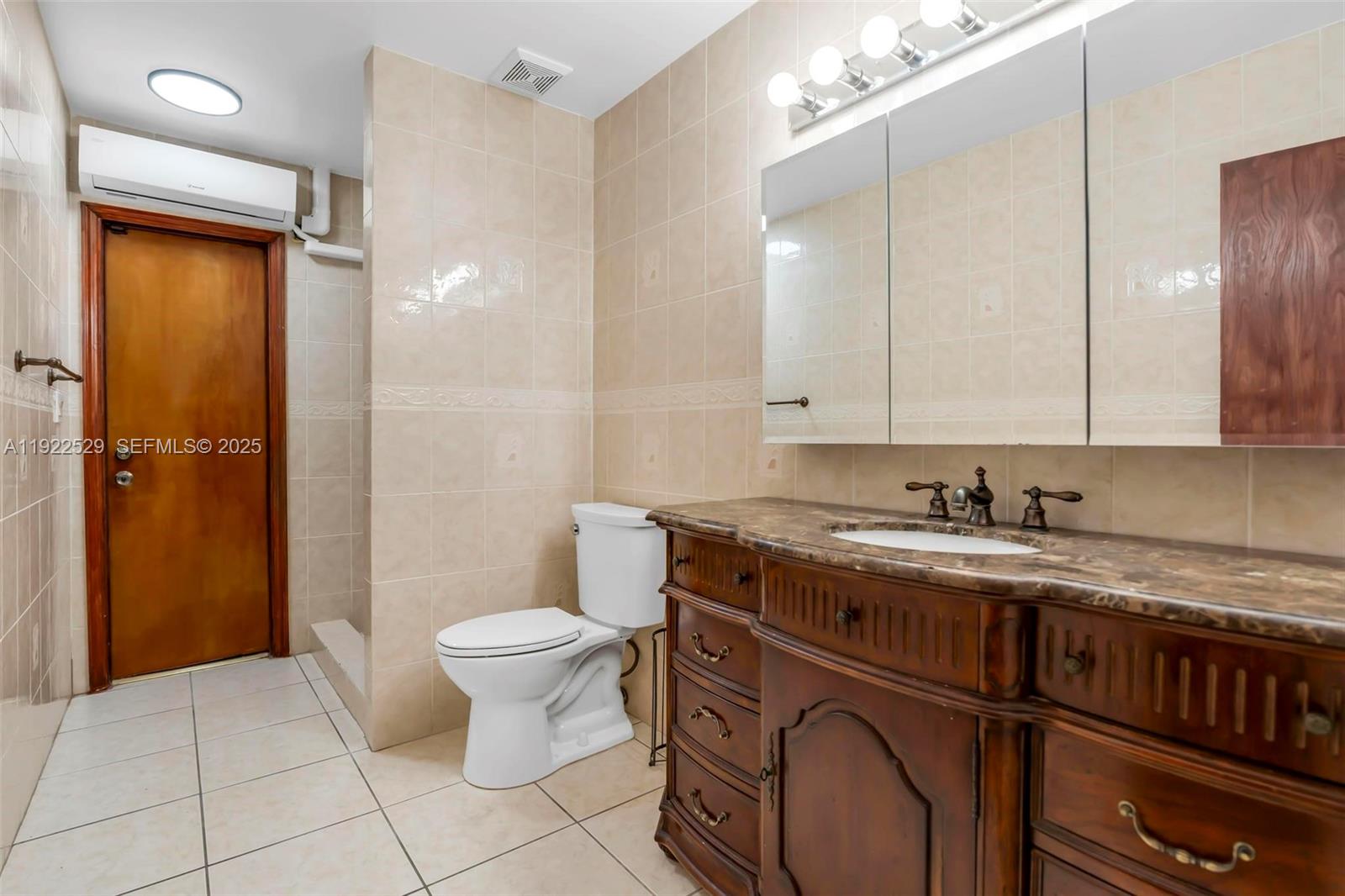 BRICKELL ESTATES - Residential