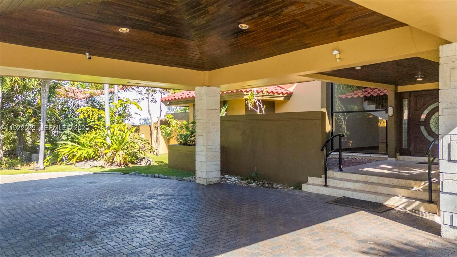 BRICKELL ESTATES - Residential