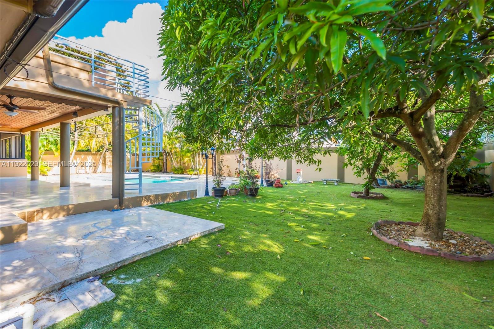 BRICKELL ESTATES - Residential