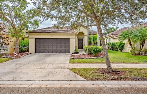 625 Bald Cypress Rd Weston FL 33327