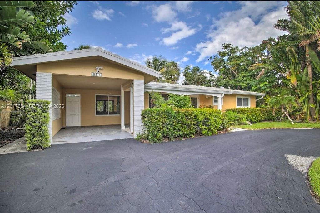 Photo of 2169 Imperial Point Dr, Fort Lauderdale, FL 33308 (MLS # A12017654)