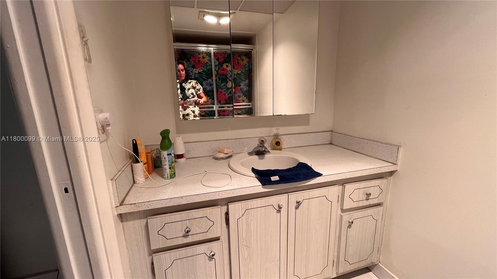 MEADOWBROOK TOWERS CONDO - Residential