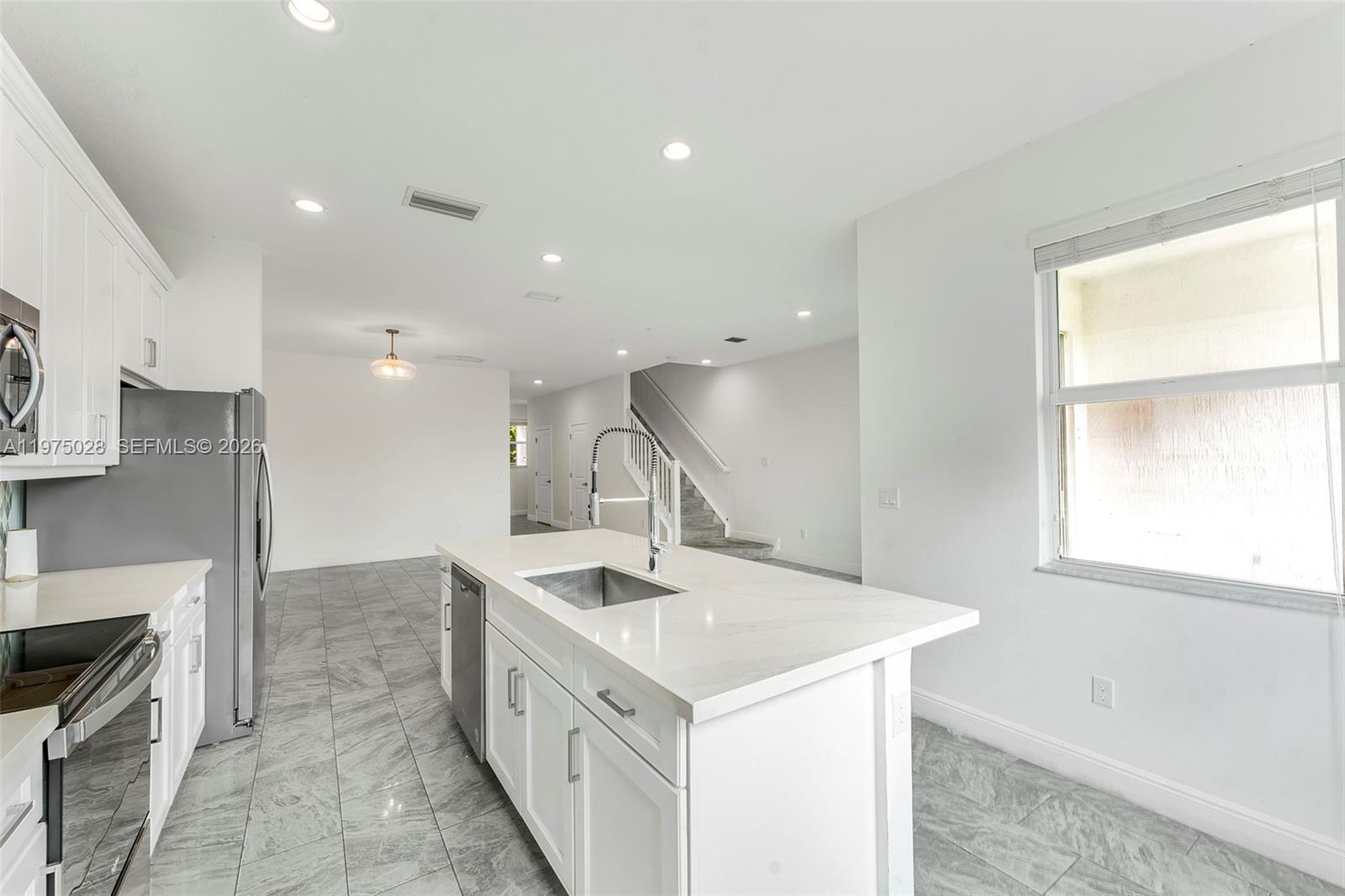 DEERFIELD CROSSING - Residential