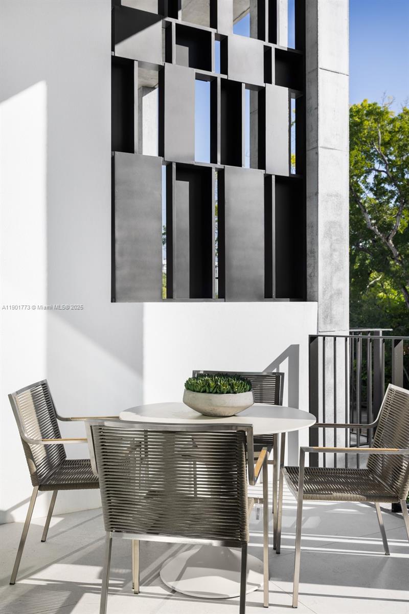 BRICKELL ESTATES - Residential