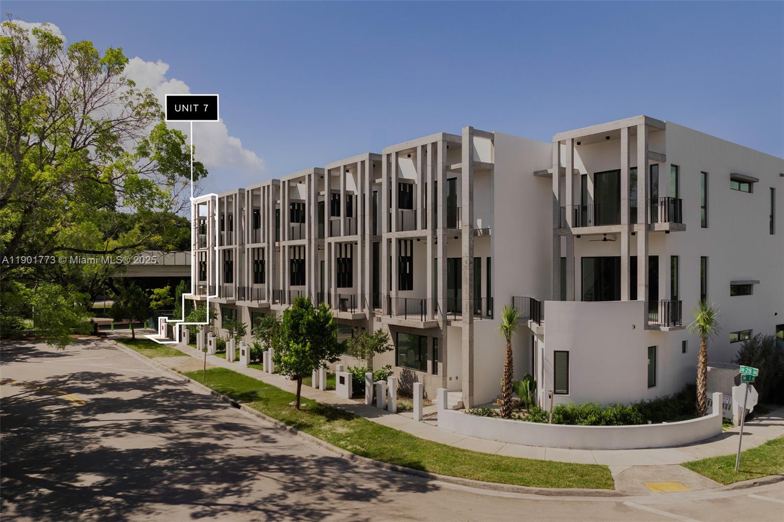 BRICKELL ESTATES - Residential