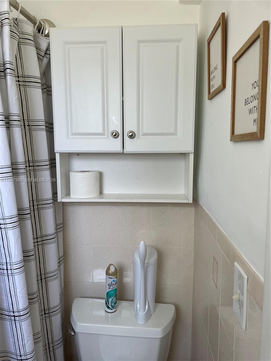 UNIVERSITY MNR - Residential