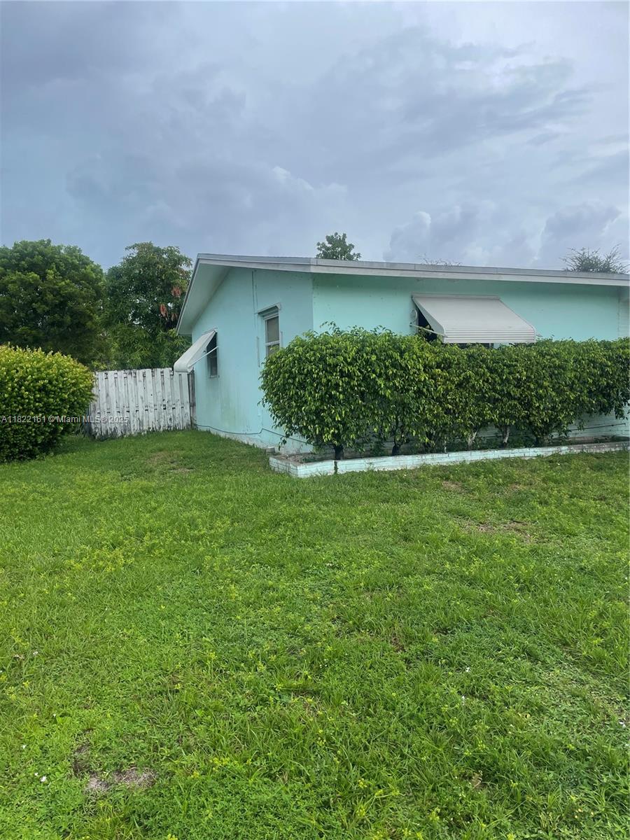 FLORAL HEIGHTS 1ST ADD - Residential