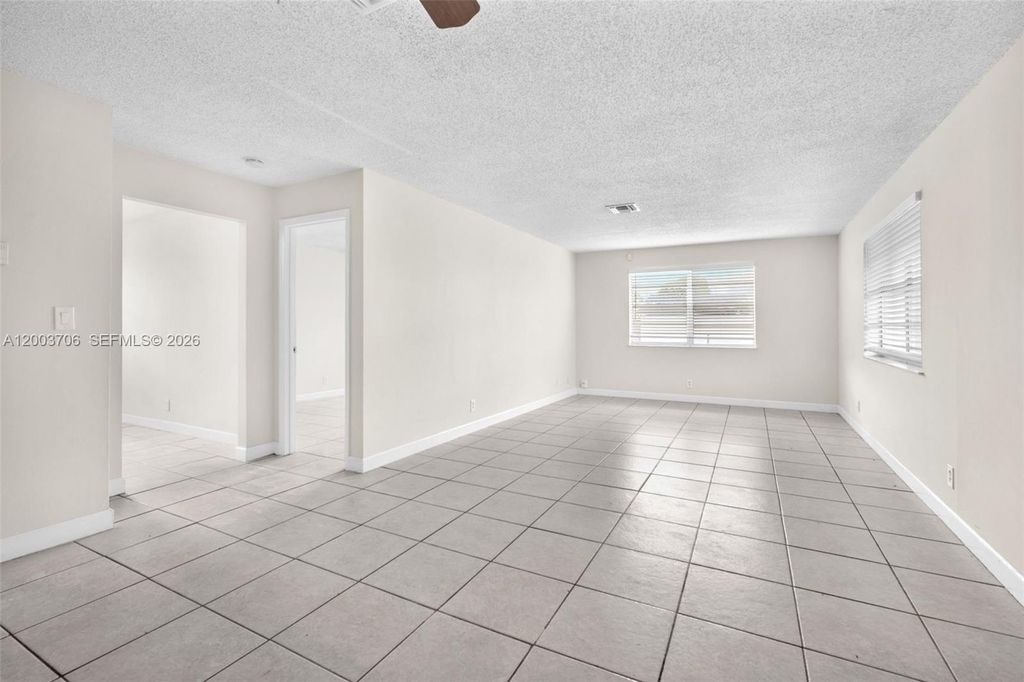 Photo of 2127 Mckinley St #back, Hollywood, FL 33020 (MLS # A12003706)