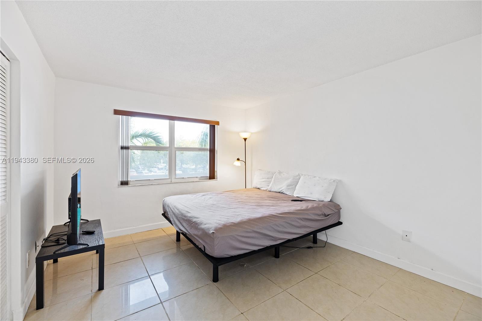 ROLLING GREEN CONDO C - Residential