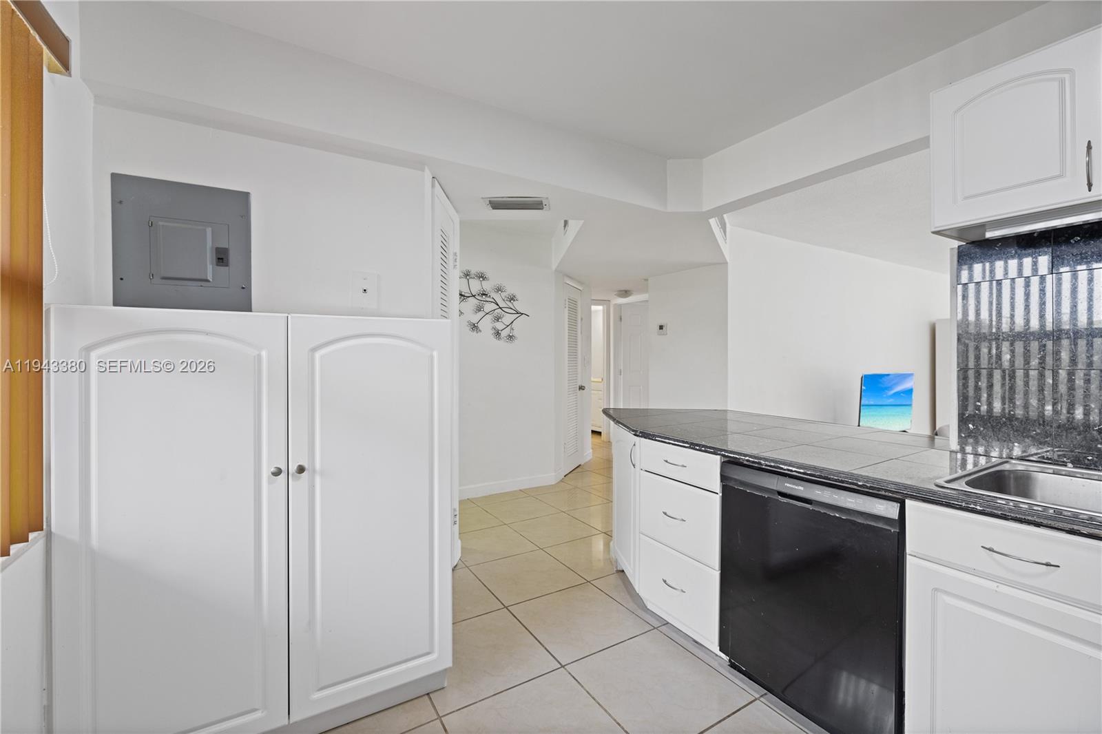 ROLLING GREEN CONDO C - Residential