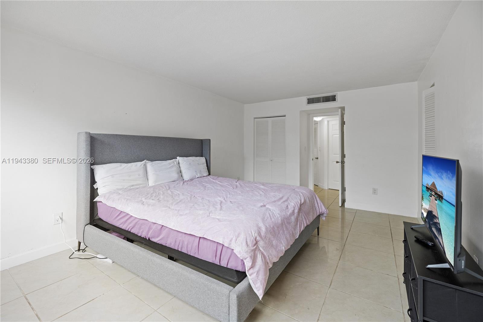 ROLLING GREEN CONDO C - Residential