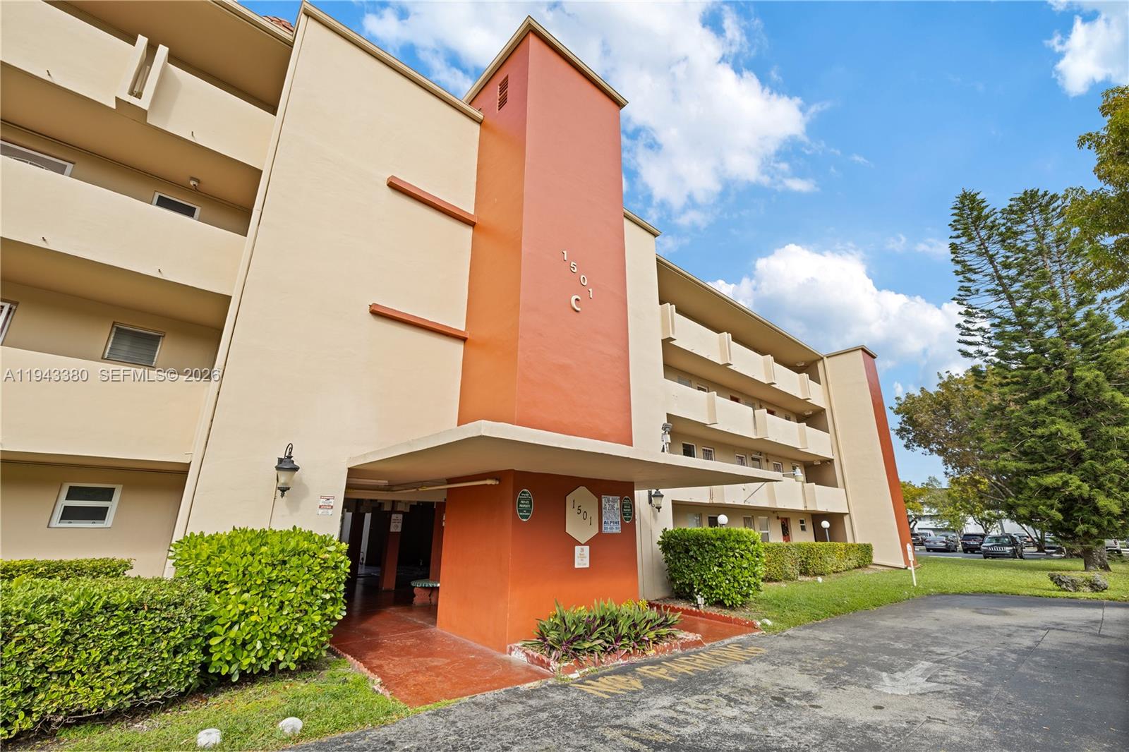 ROLLING GREEN CONDO C - Residential