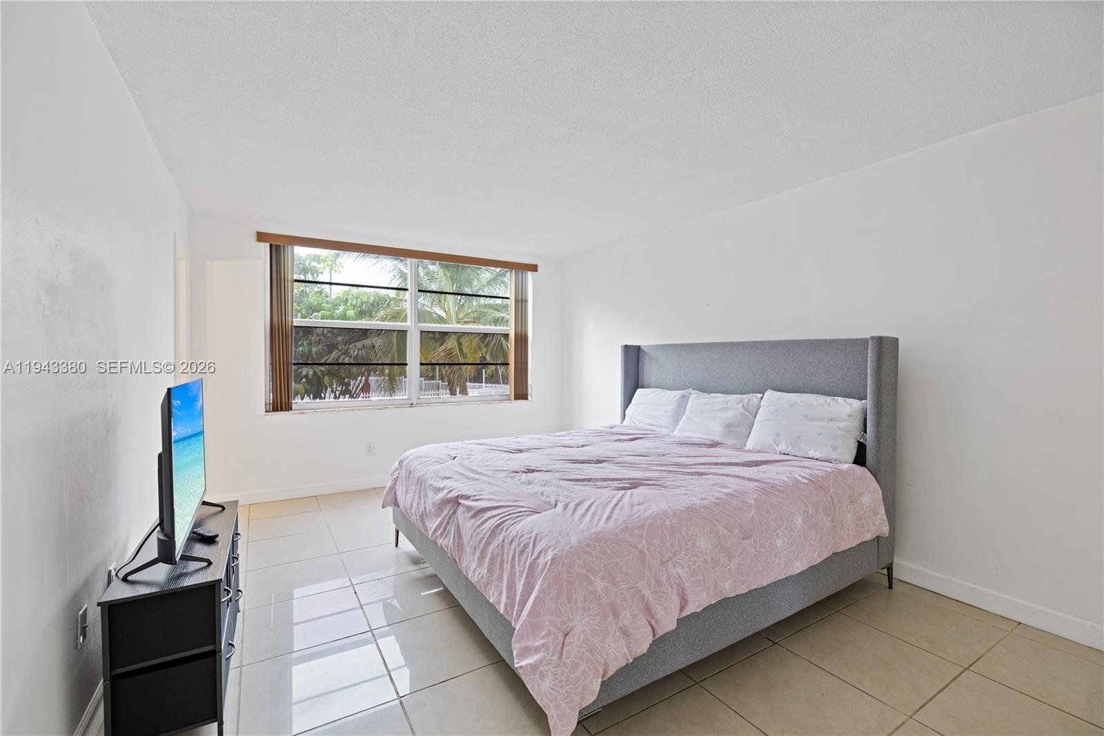 ROLLING GREEN CONDO C - Residential