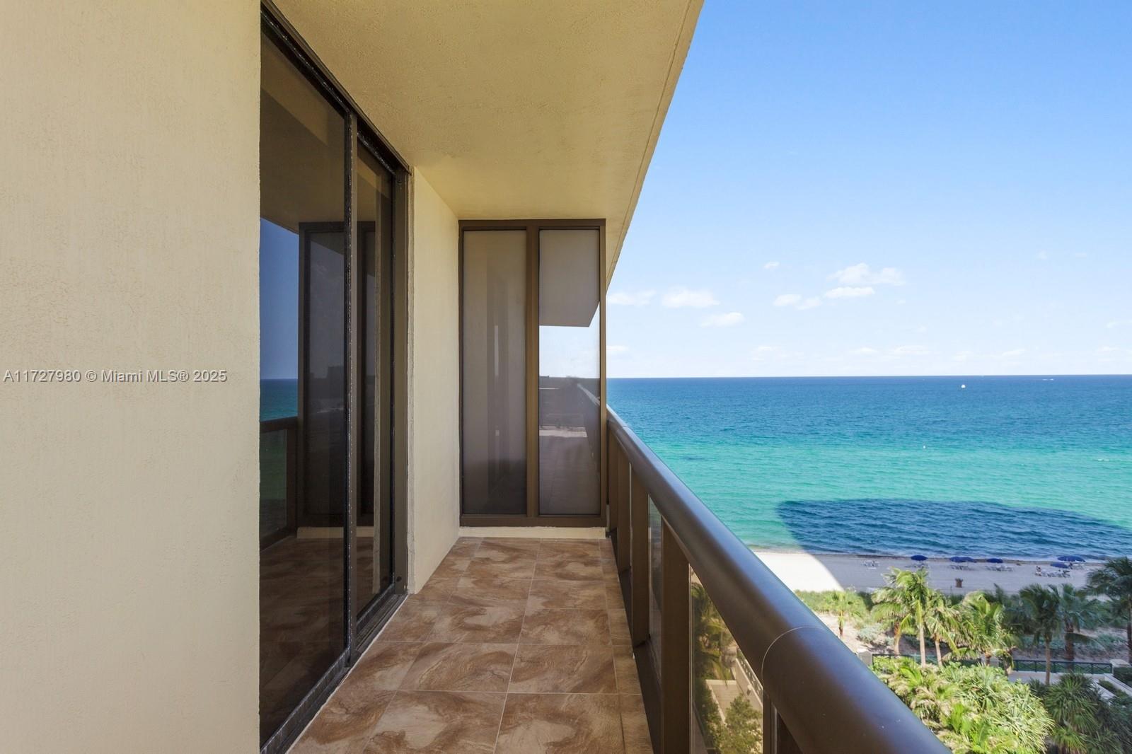 16275 Collins Ave 904