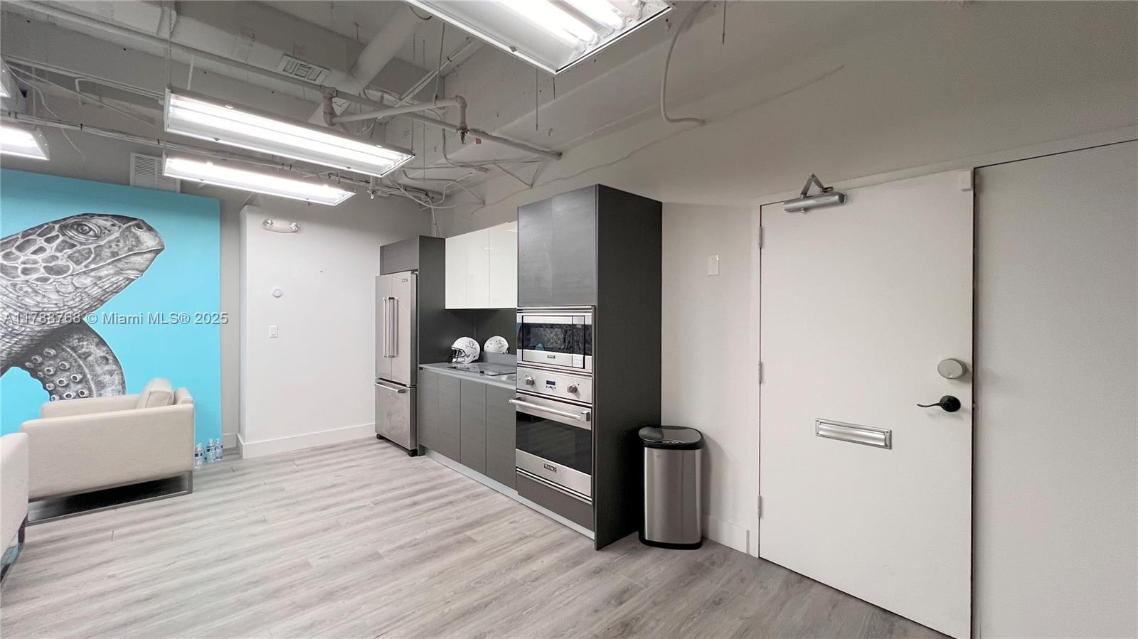 1111 Kane Concourse