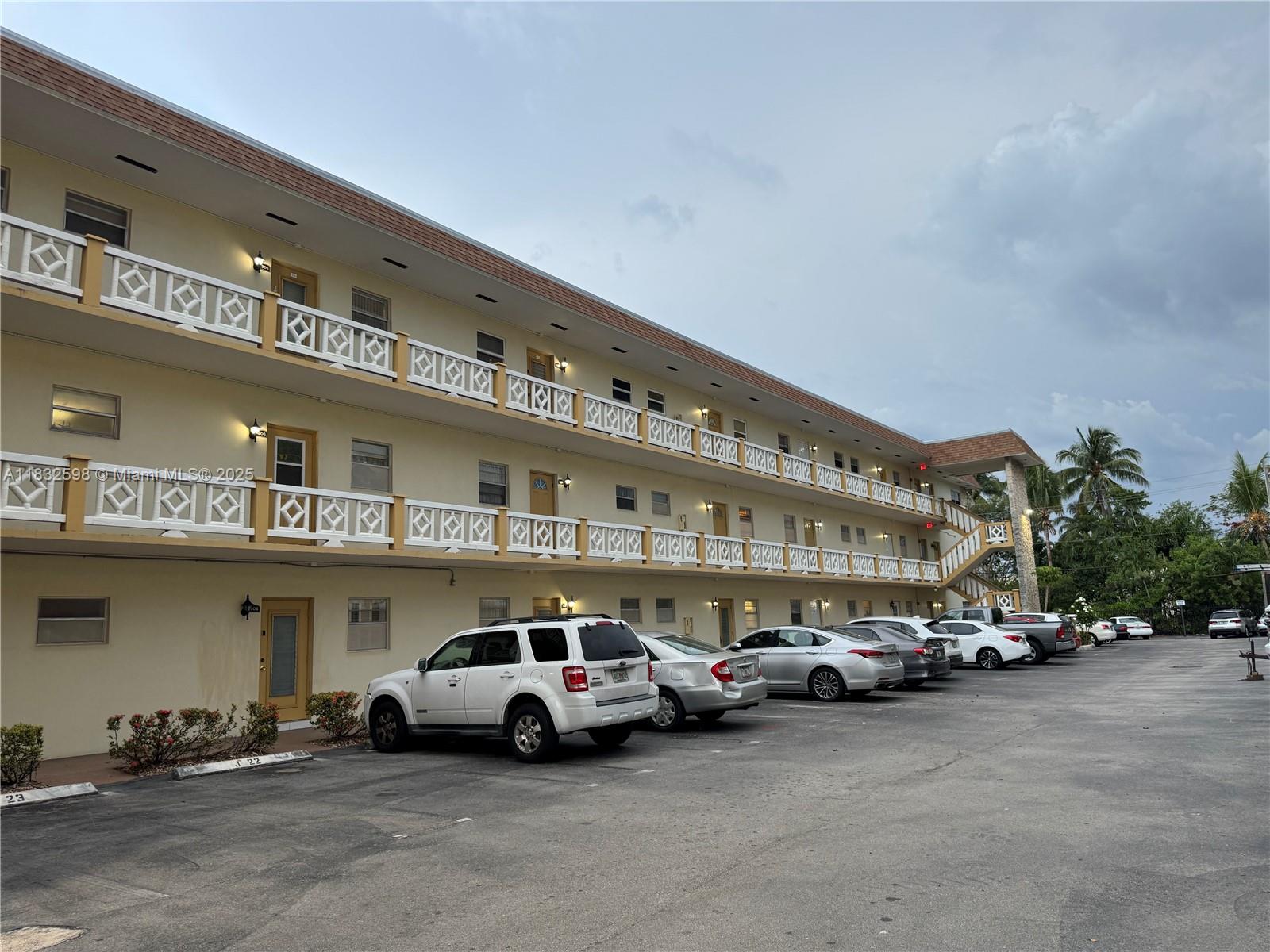 5111 W Oakland Park Blvd 307