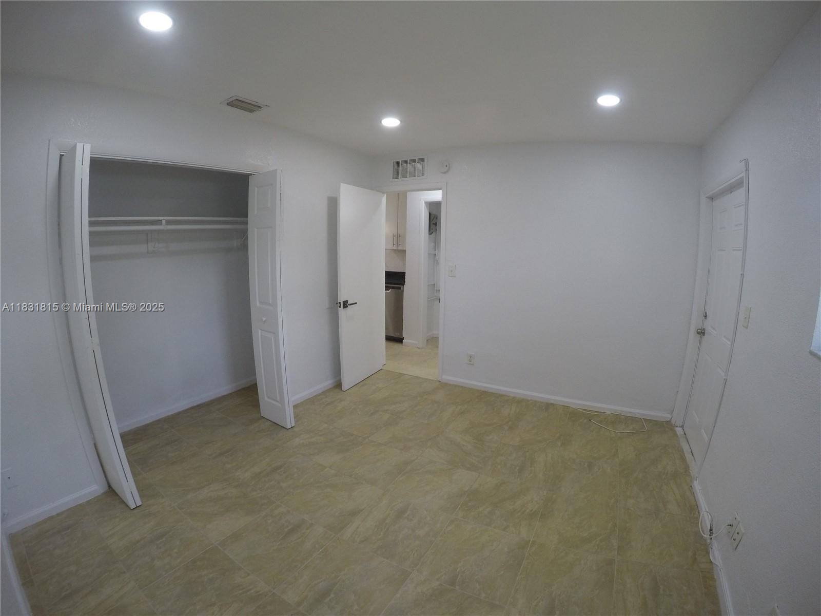 EAST SIDE VILLAS CONDO - Residential Lease