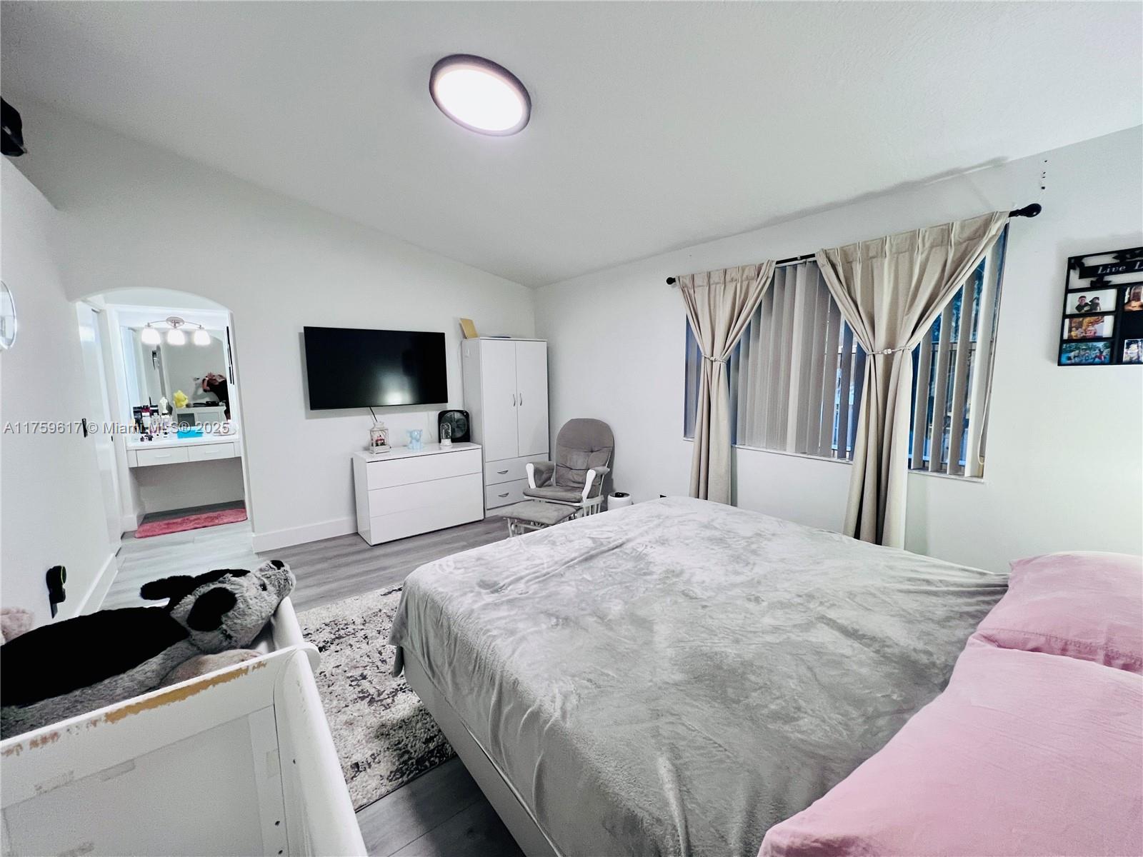 HAWKES BLUFF - Residential
